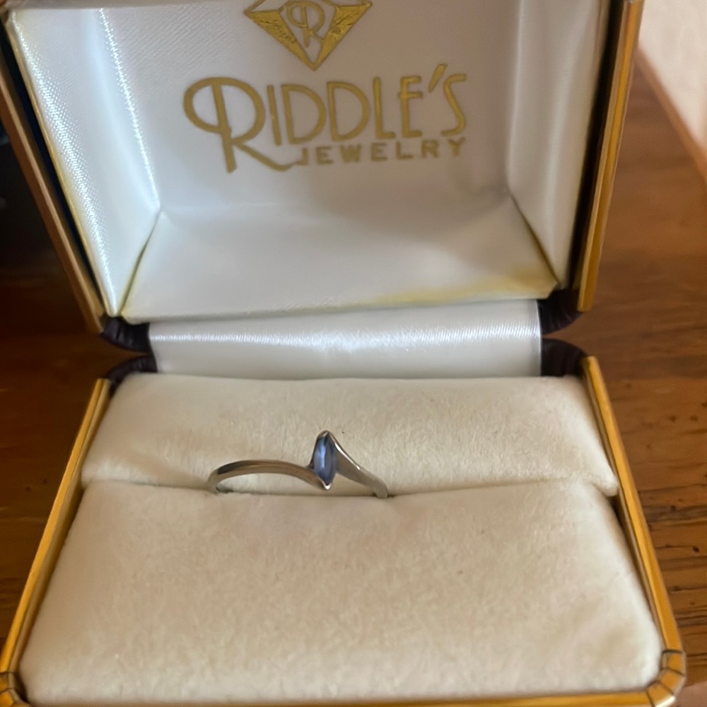 Montana yoga sapphire